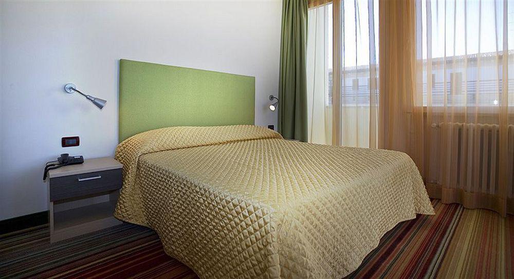 Hotel Suisse Sirmione Extérieur photo